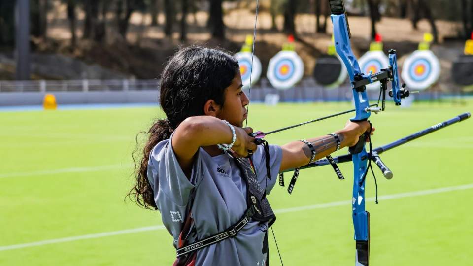 PAR DE SONORENSES LIDERAN SU RONDA  CLASIFICATORIA EN NACIONAL DE ARQUERÍA
